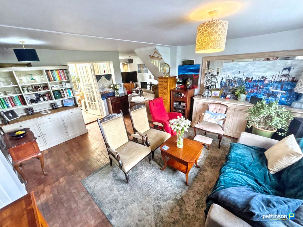 Property image 3 of 27