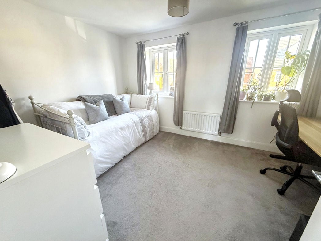 Property image 12 of 16