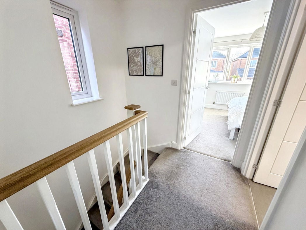 Property image 8 of 16