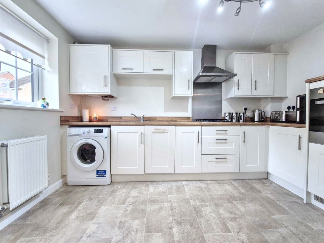 Property image 10 of 29