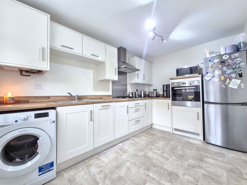 Property image 12 of 29
