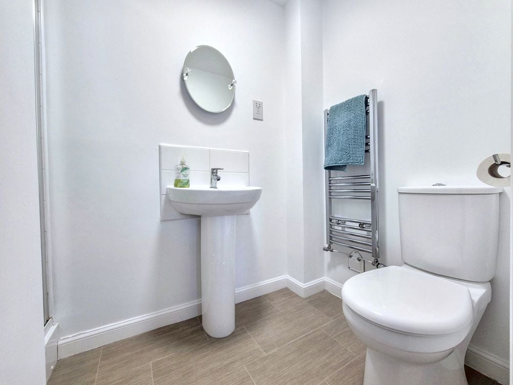 Property image 16 of 29