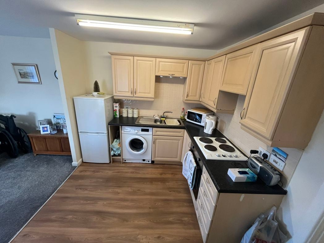 Property image 2 of 8