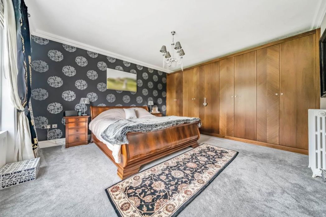Property image 10 of 22