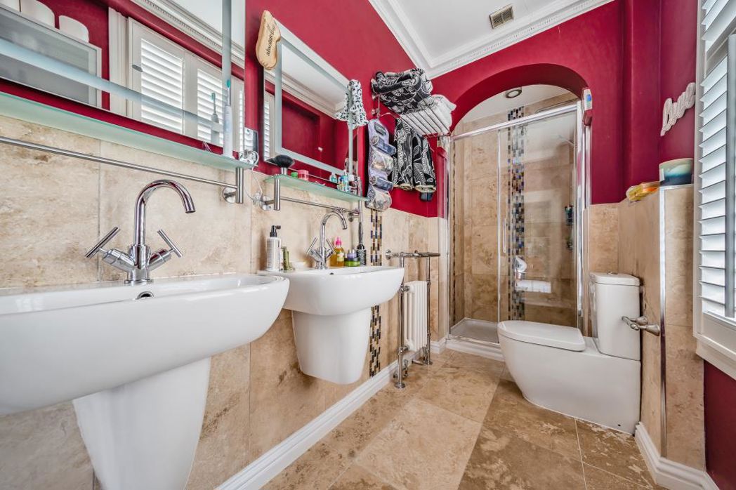 Property image 11 of 22