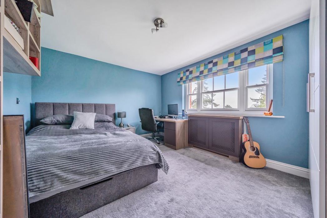 Property image 12 of 22
