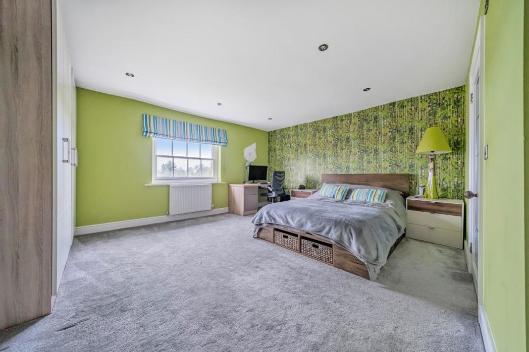 Property image 14 of 22
