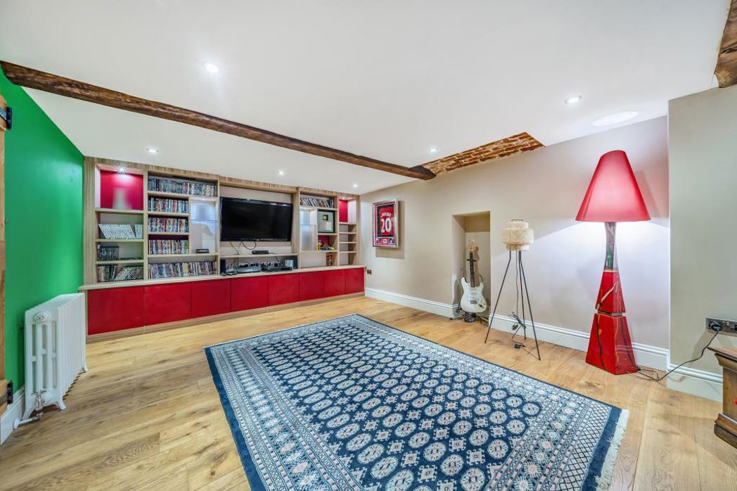 Property image 17 of 22