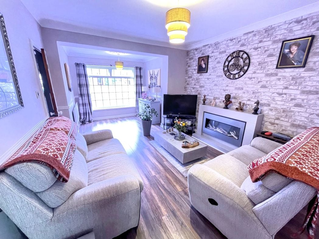 Property image 3 of 13