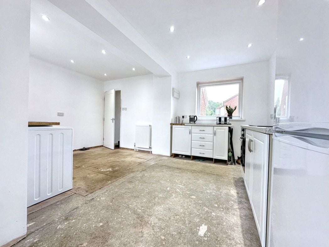 Property image 6 of 19