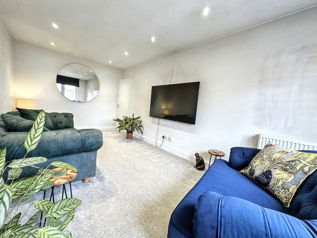 Property image 4 of 19