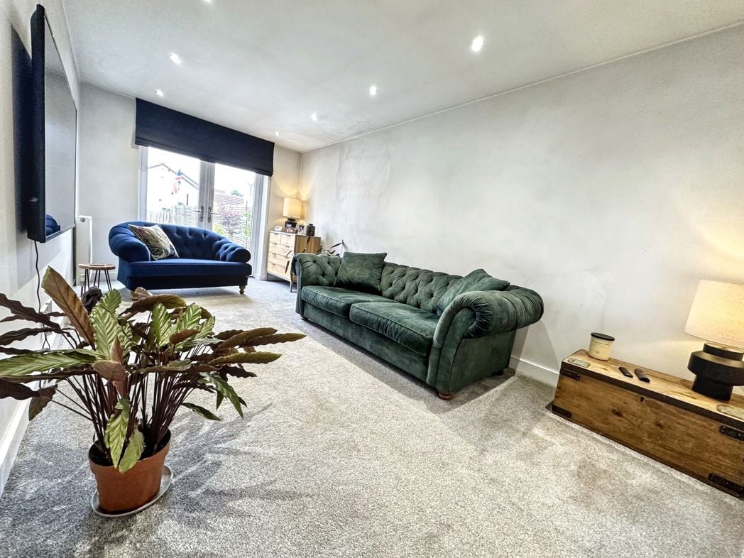 Property image 3 of 19