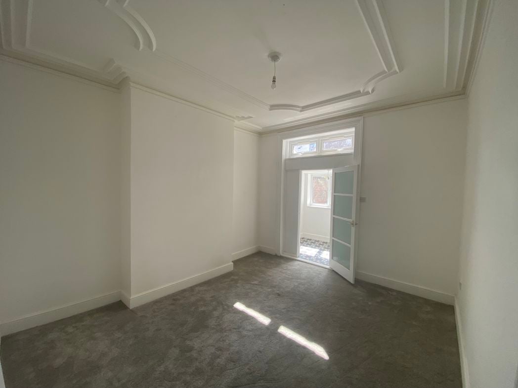 Property image 6 of 28