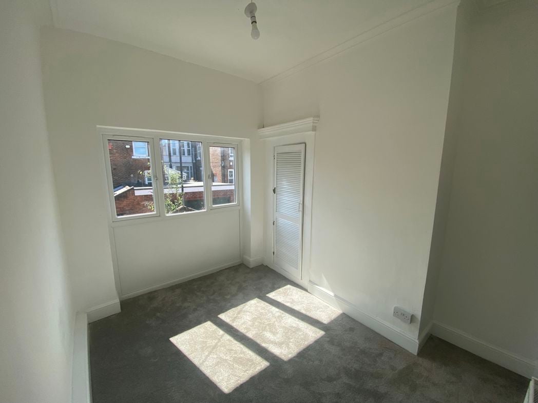 Property image 14 of 28