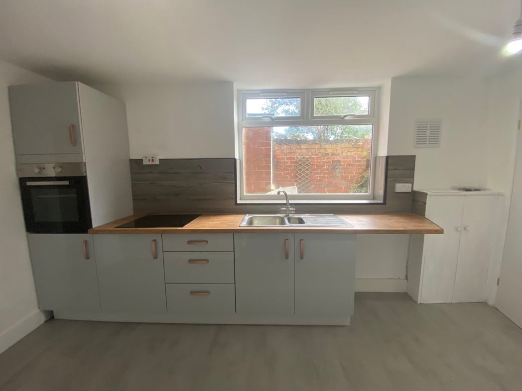 Property image 10 of 28