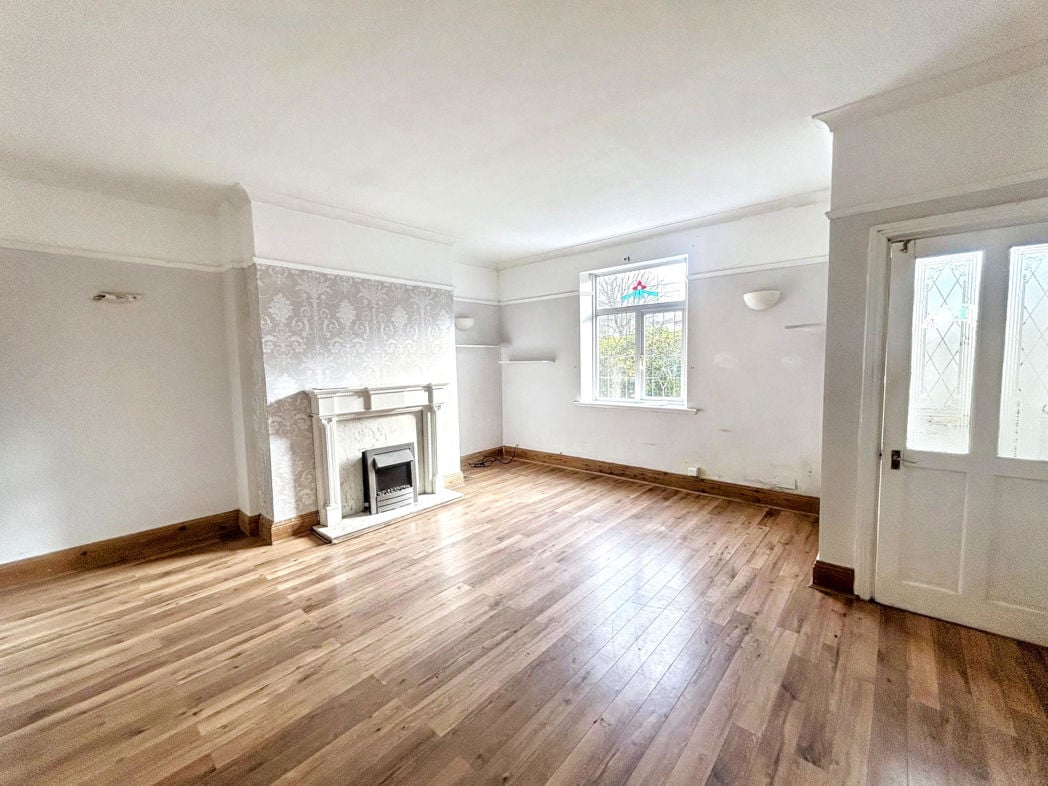 Property image 2 of 12