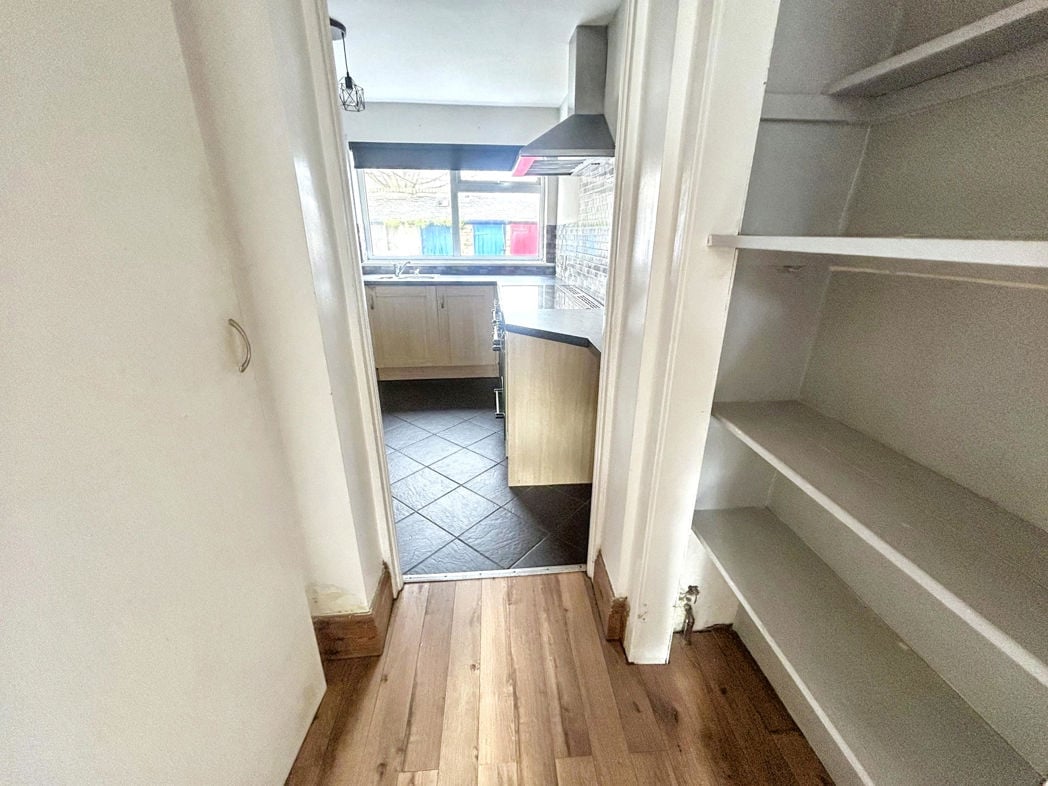 Property image 6 of 12