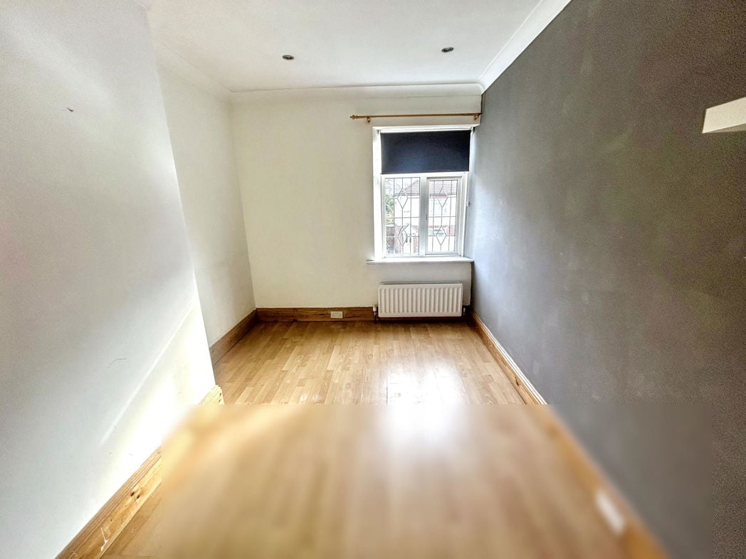 Property image 9 of 12