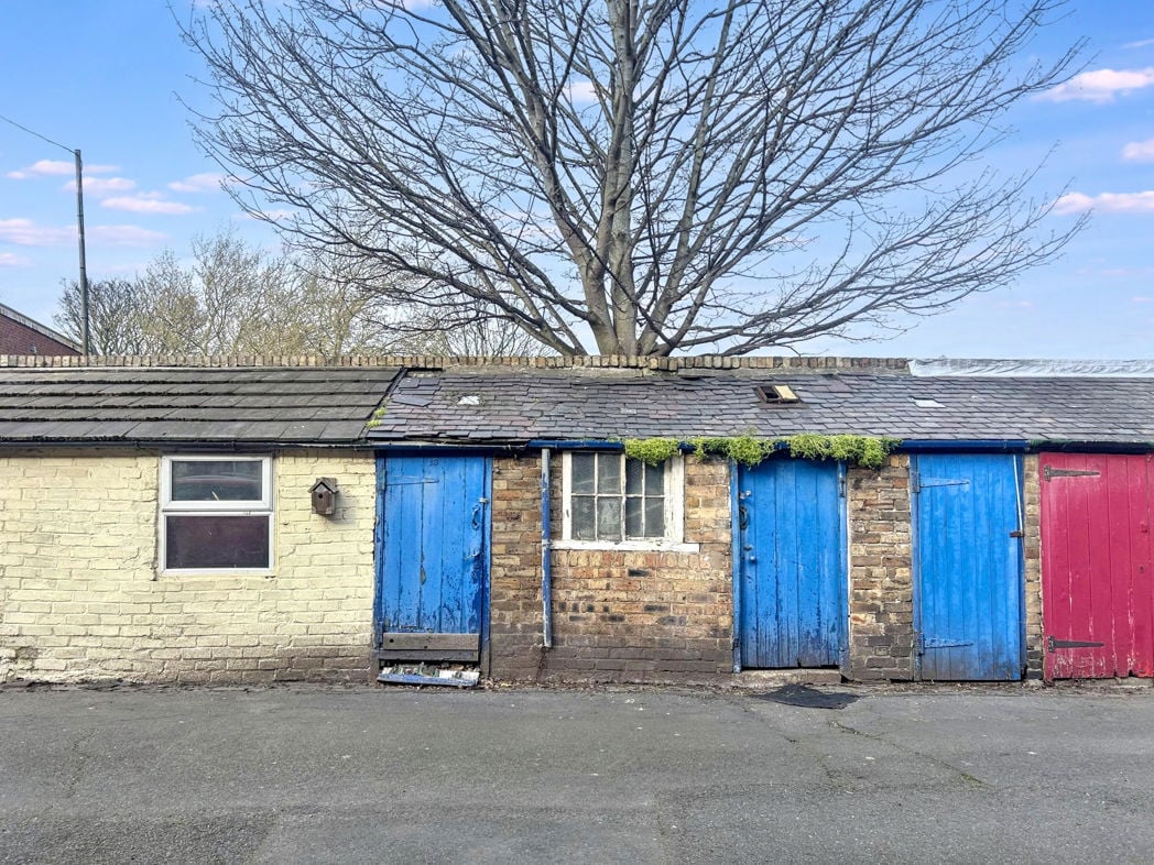 Property image 11 of 12