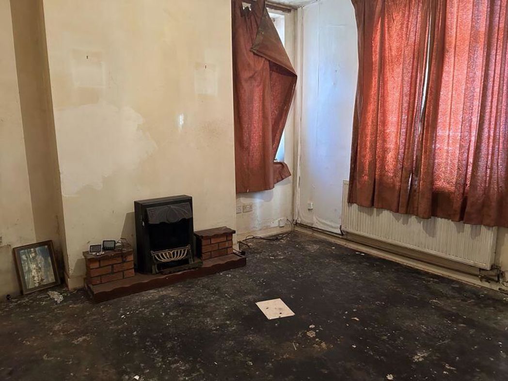 Property image 2 of 11