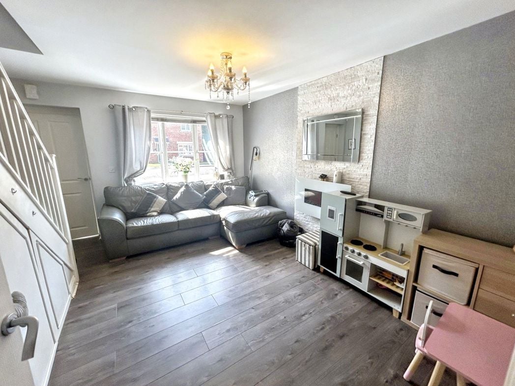 Property image 2 of 12