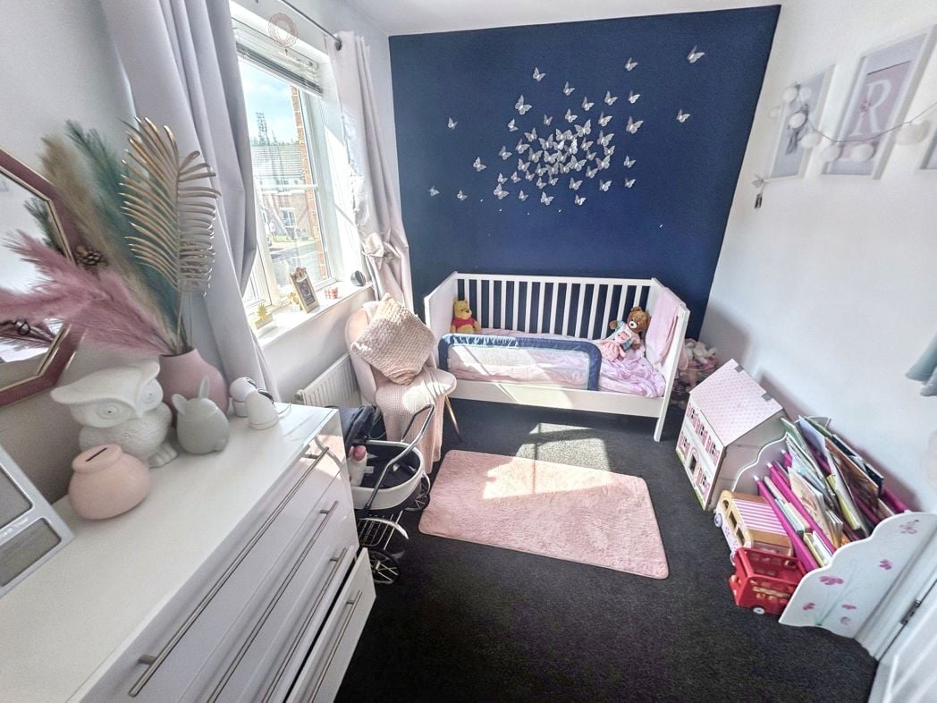 Property image 10 of 12