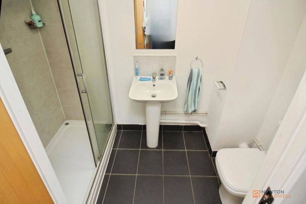 Property image 10 of 20