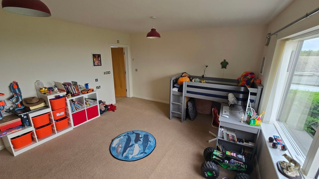 Property image 16 of 35