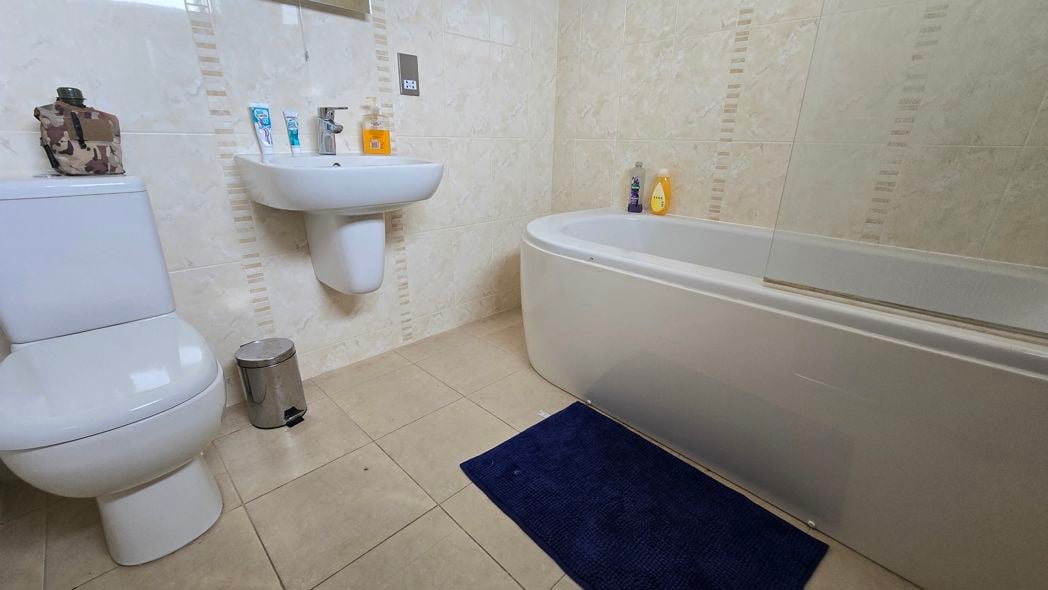 Property image 17 of 35