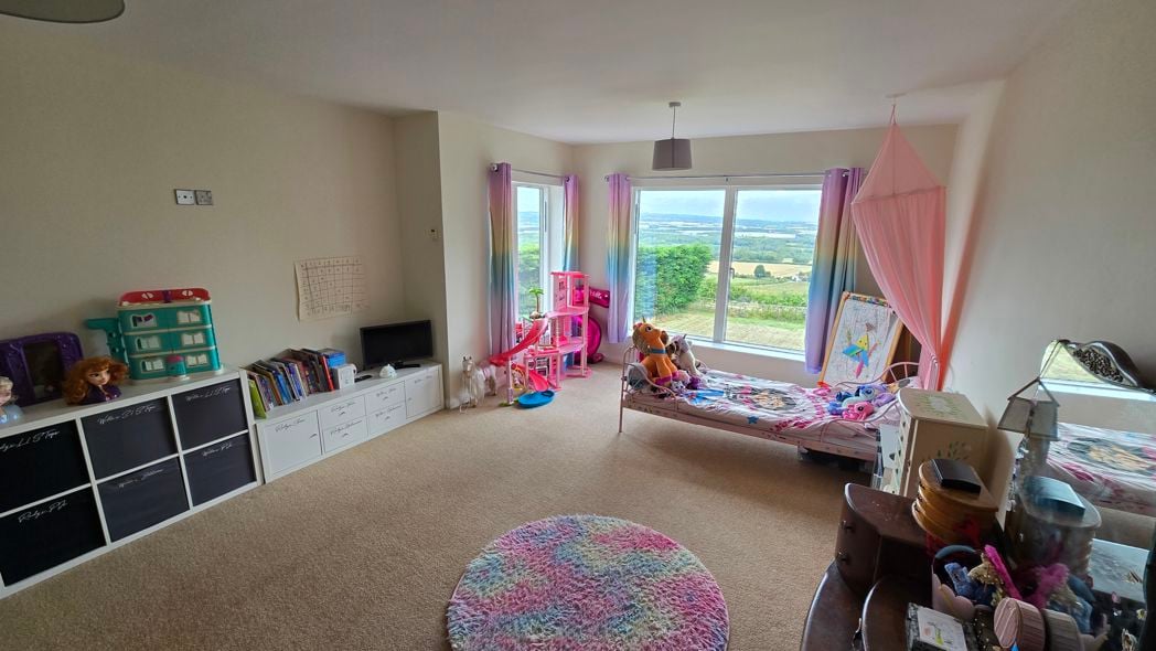 Property image 14 of 35