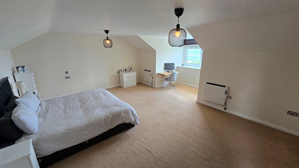 Property image 25 of 35