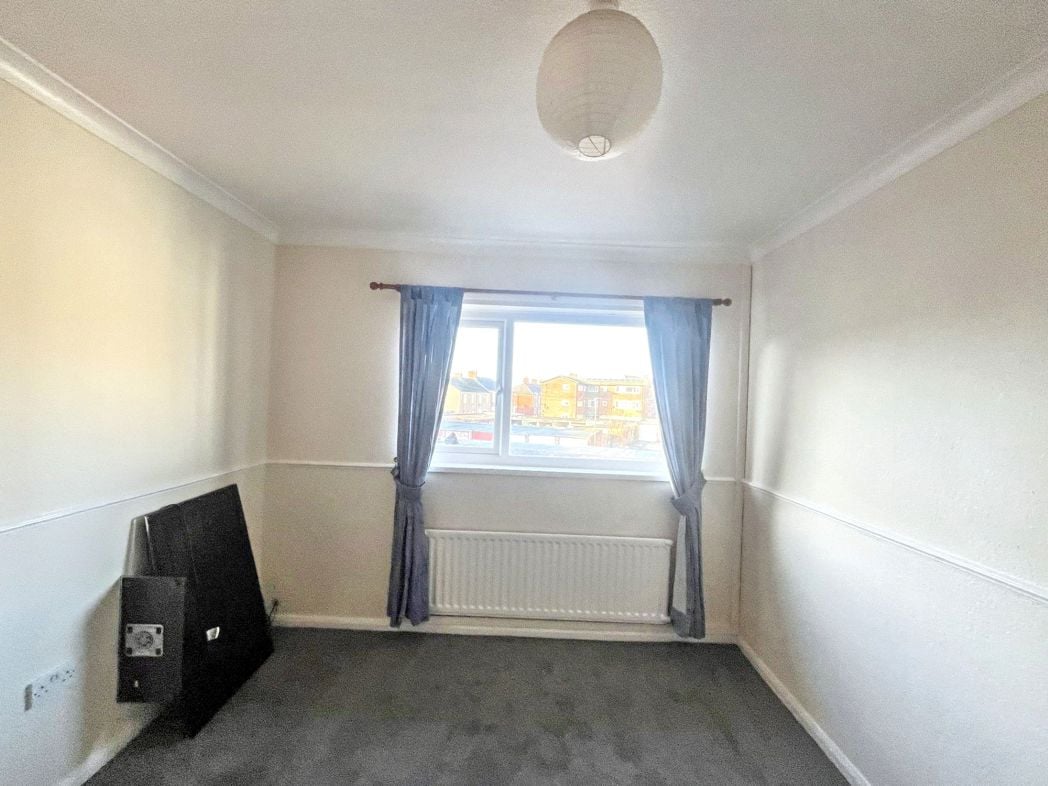 Property image 9 of 12