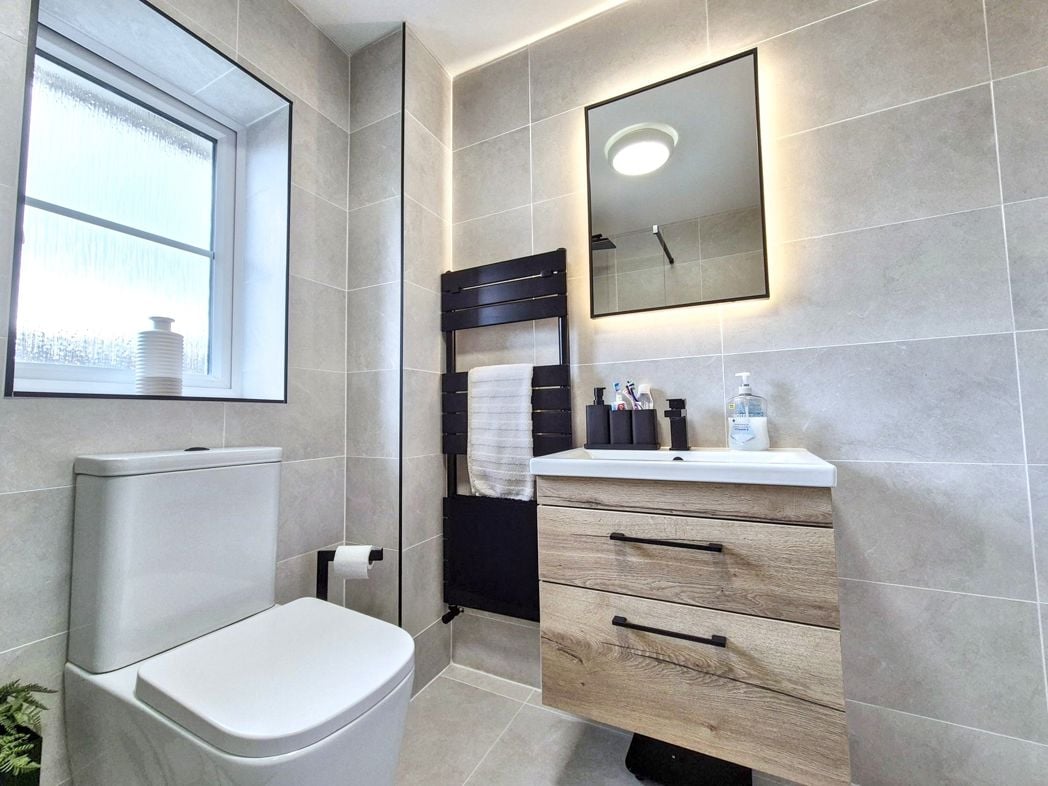 Property image 26 of 32