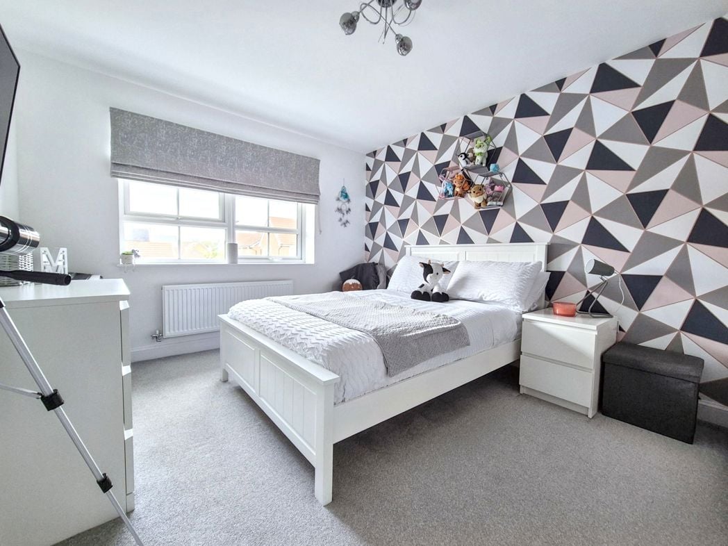 Property image 18 of 32