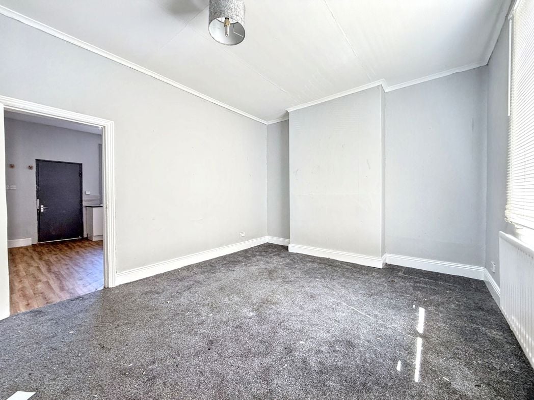 Property image 3 of 11