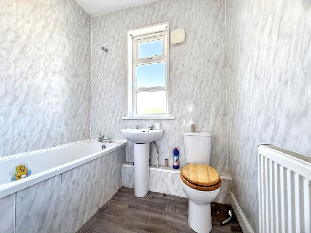 Property image 10 of 11