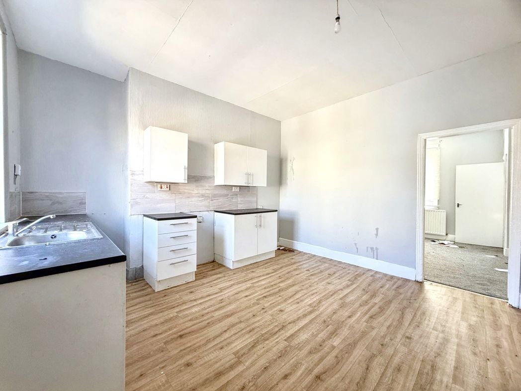 Property image 6 of 11