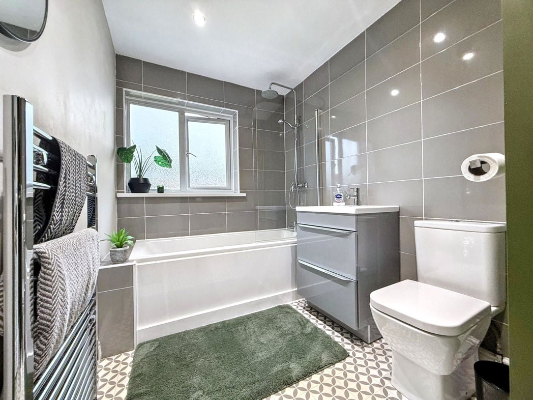 Property image 24 of 29