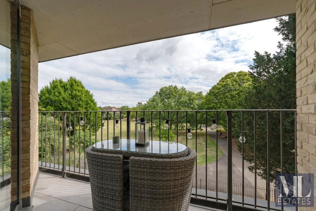 Property image 3 of 13