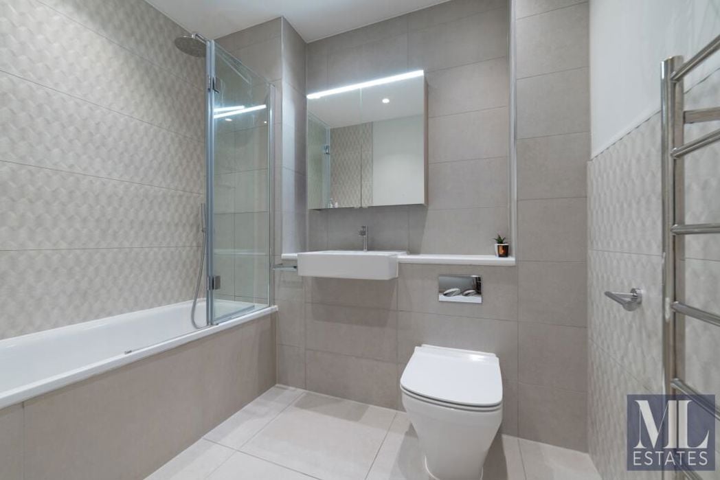 Property image 11 of 13