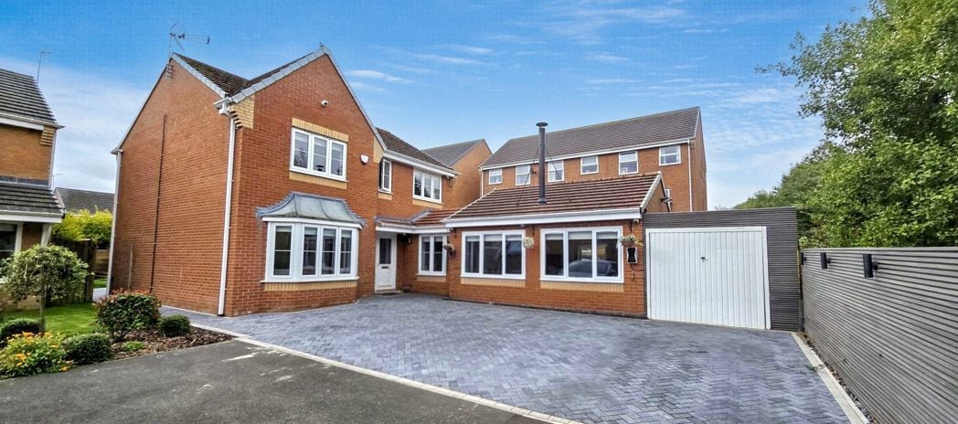 Property image 1 of 32