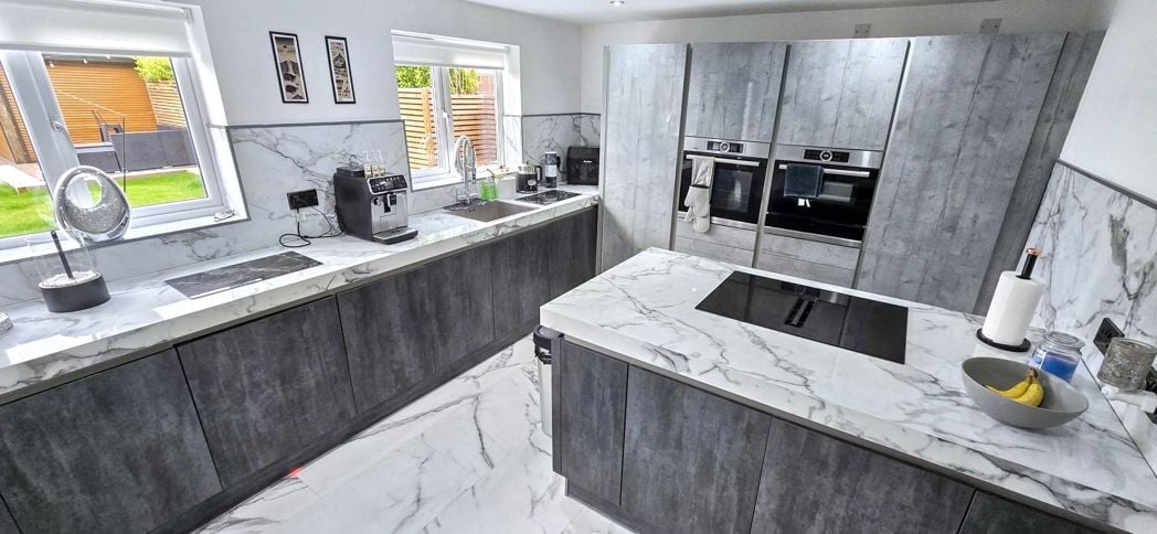 Property image 2 of 32