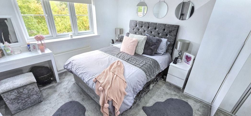 Property image 18 of 32