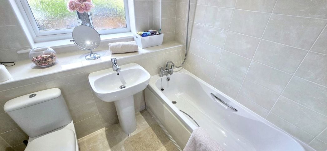 Property image 25 of 32