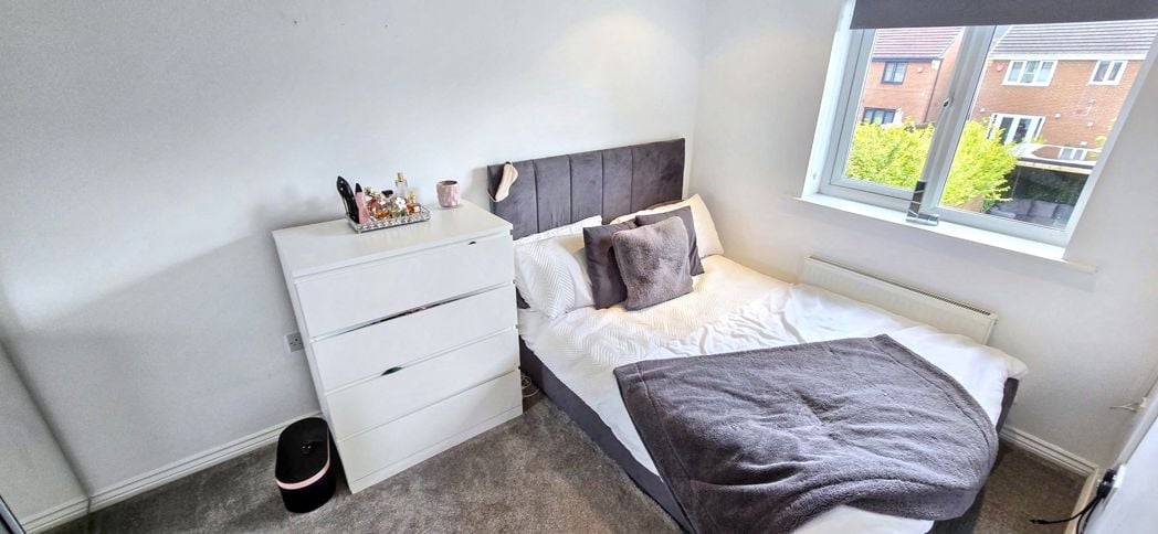 Property image 24 of 32