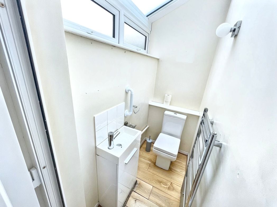 Property image 7 of 16