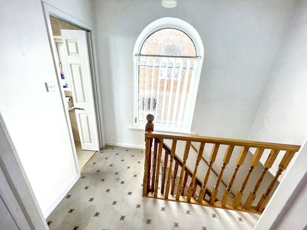 Property image 8 of 16