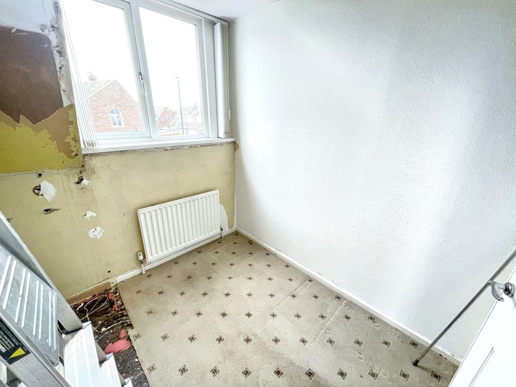 Property image 11 of 16