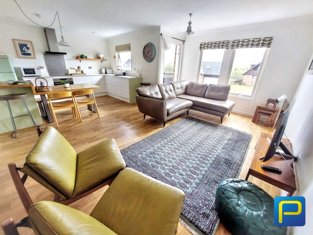 Property image 3 of 25