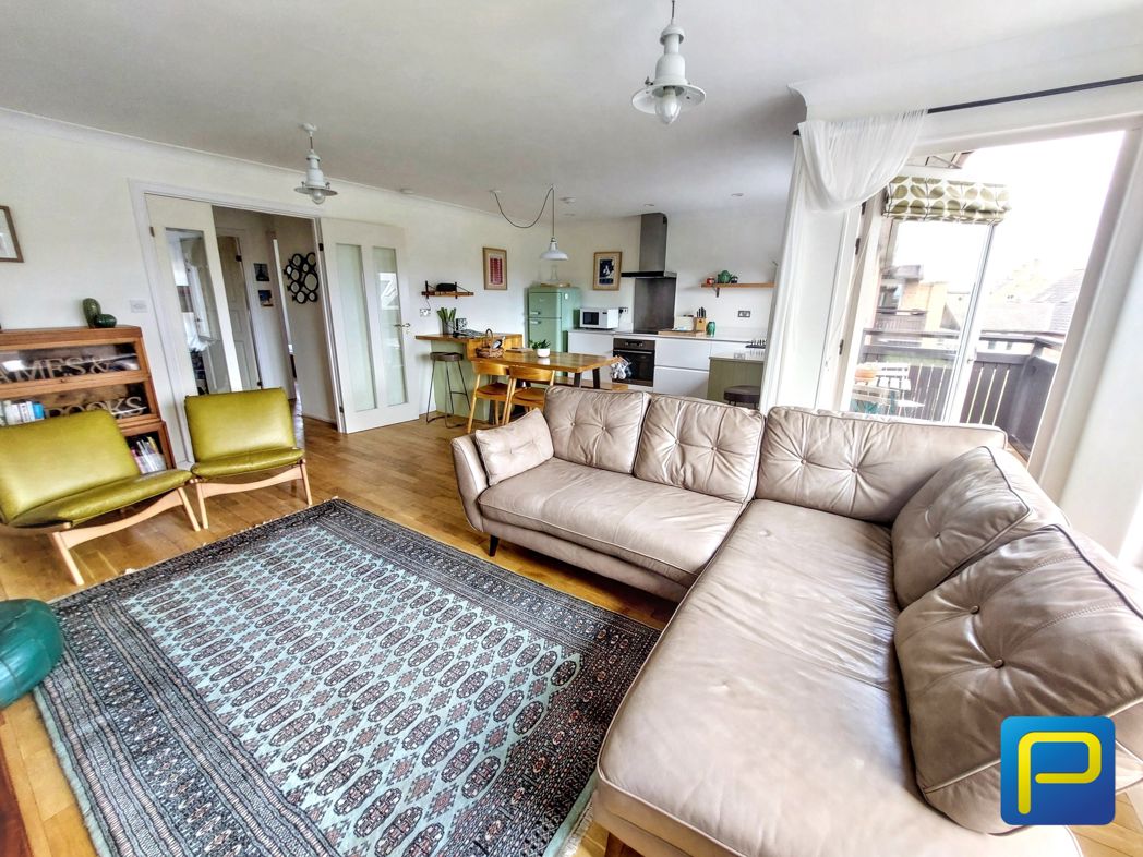 Property image 16 of 25